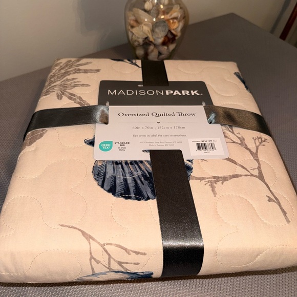 MADISON PARK Coastal Blue and Cream Quilt from Macy’s - Picture 5 of 8